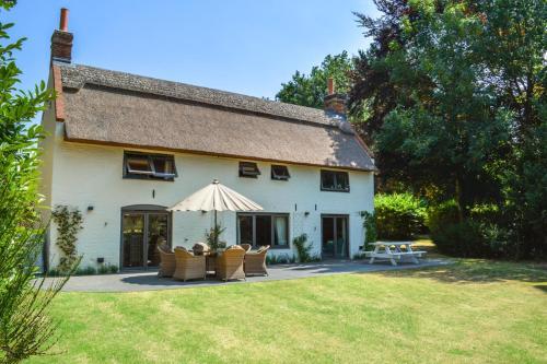 Panxworth Villa Sleeps 6 With Wifi