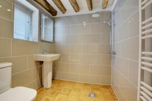 Panxworth Villa Sleeps 6 With Wifi