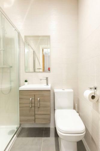 11 Helena House Business Apartment