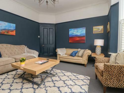 21 Bondgate Green
