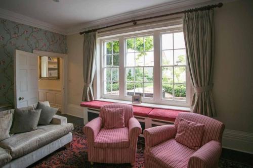 Medieval Town House - Walled Garden Sleeps 8