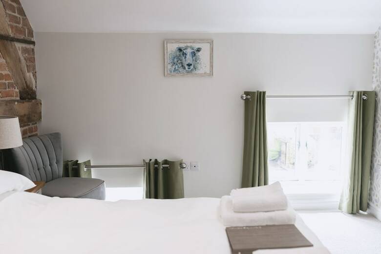 Bed & Breakfast Tuppenhurst Barn