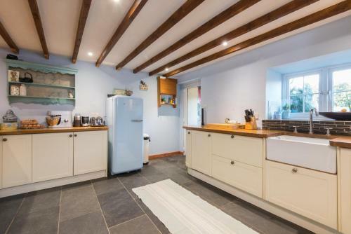 Bubble Cottage, Watergate Bay