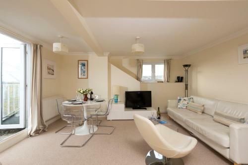 Waves Apartment, St Ives
