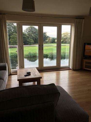 Penthouse Apartment On The River - 65 Skipper Way