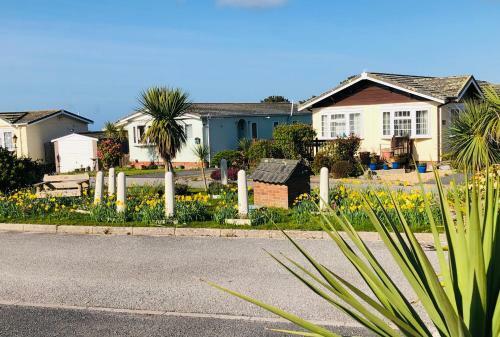 Newly Refurbished Stunning 4-bed Chalet Nr Padstow