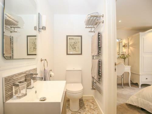 Shutts House Garden Apartment