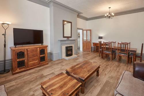 Groveside Apartment