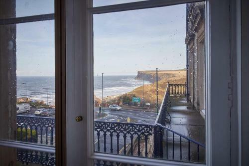 No 10 Zetland Apartment
