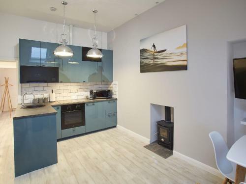 The Surfer's Loft Apartment