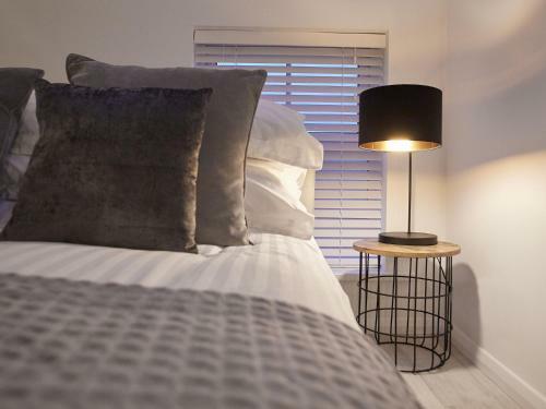 The Surfer's Loft Apartment