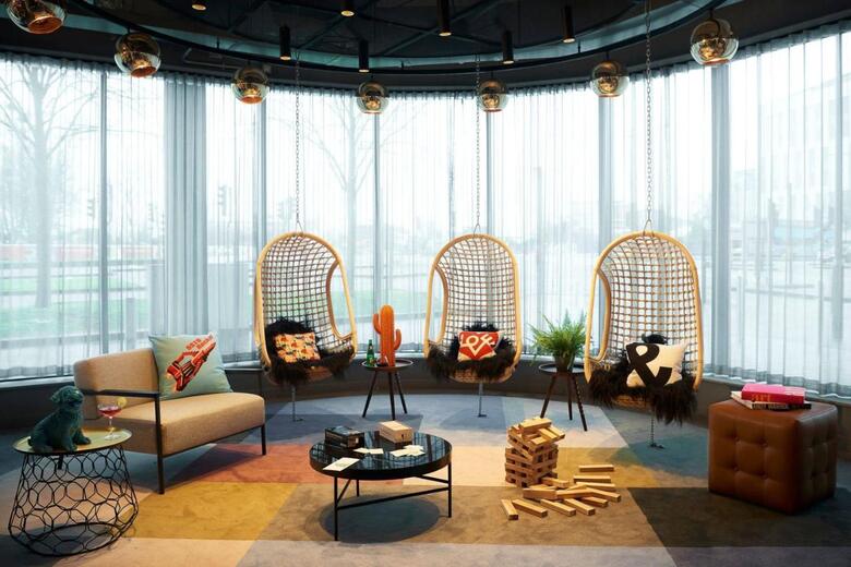 Hotel Moxy Slough