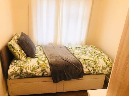 Beautiful Cosy 3-bed House In Slough