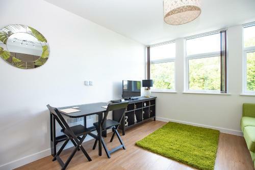 Modern 1 Bedroom Apartment In City Centre