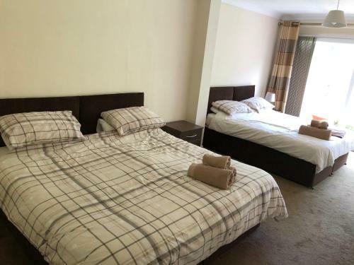 Home2home Captivating 4-bed House In Solihull