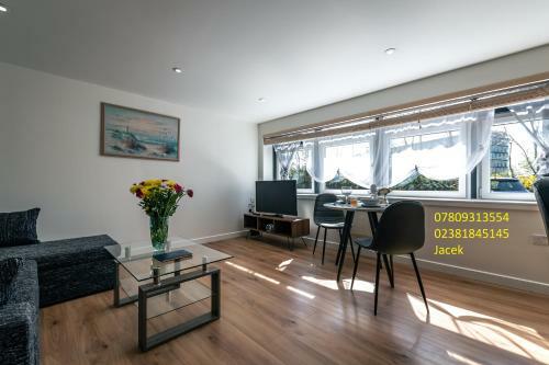 Blue Haven,silver Service Apartments Southampton 2 Bed Sleep 4