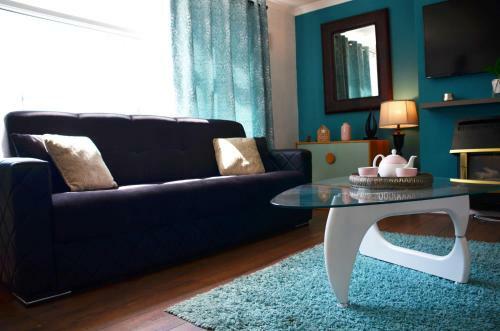 Hostal (7sm-12)dreams Serviced Accommodations- Staines/heathrow