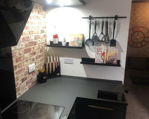Stainsby House 4 Bedrooms Workstays Uk