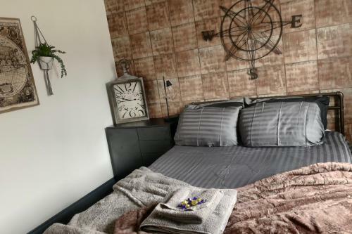 Stainsby House 4 Bedrooms Workstays Uk