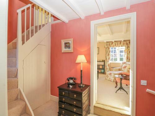 23 Clifford Chambers