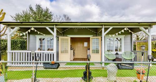 Lodge The Retreat Log Cabin