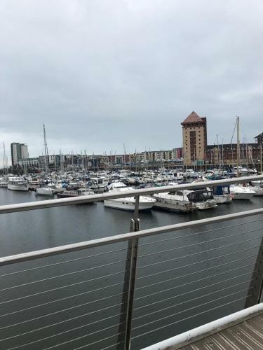 Seafront Marina View Apartment