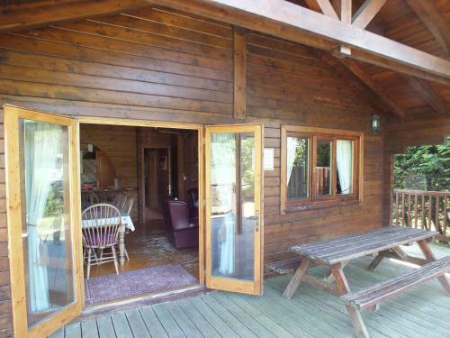 Walnut Log Cabin