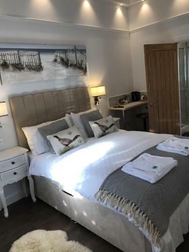 Hostal Old Thatch Bambers Green
