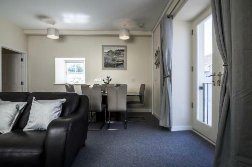 The Sail - 2 Bedroom Apartment - Tenby
