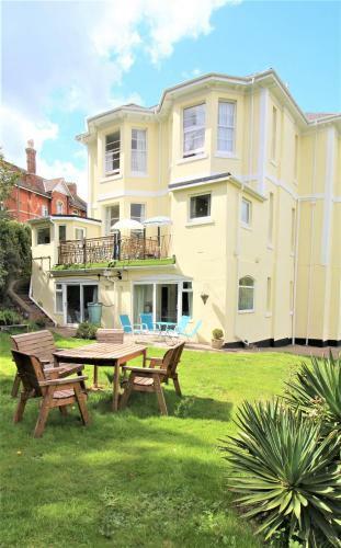 Chelston Dene Holiday Apartments