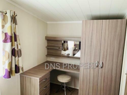Luxury Van 10 Mins From Beach