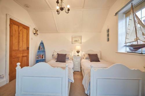 The View Old Coastguard Cottage