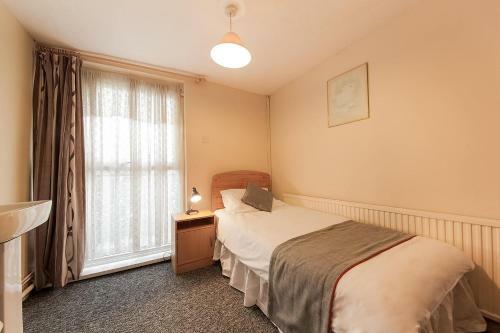 Hotel Oyo Honeycroft Lodge