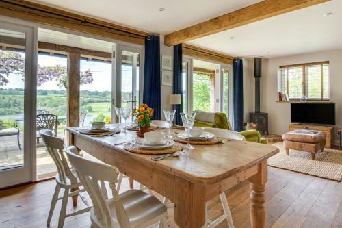 Cousley Wood Villa Sleeps 2 With Wifi