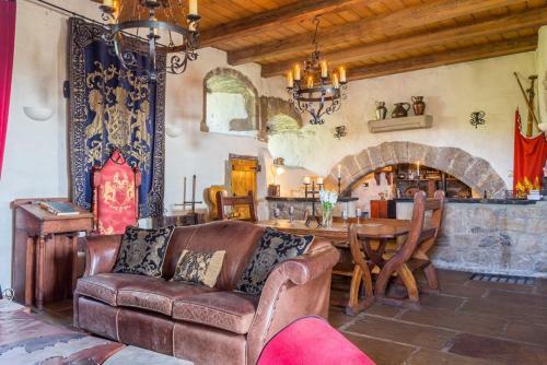West Kilbride Chateau Sleeps 14 Wifi