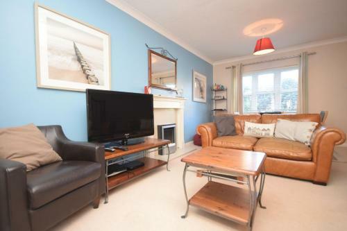 2 Walled Garden Cottages, West Wittering
