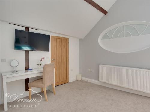 Old Coastguard Apartment 3