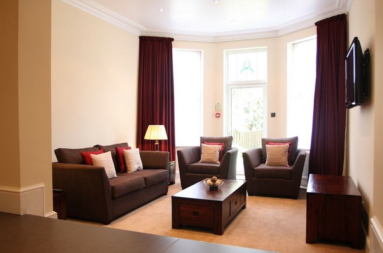 Glenlyn Apartments