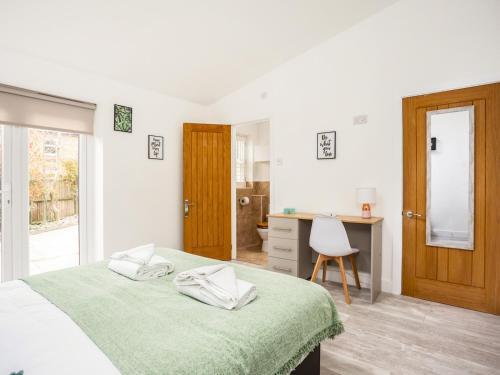 2020 Refurb! Fabulous 6 Sleeper! Great Location!