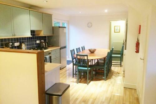 Apartamento 4 Bedroom Garden Duplex