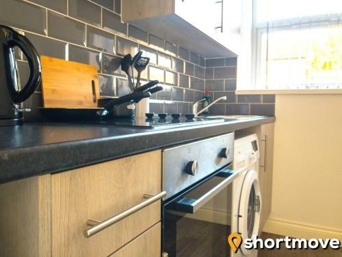 Apartamento Shortmove - Modern Studios, Wifi, Smart Tvs, Parking