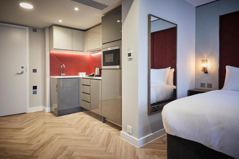 Aparthotel Roomzzz York City