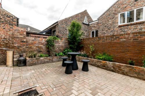 City Apartments - Priory Street