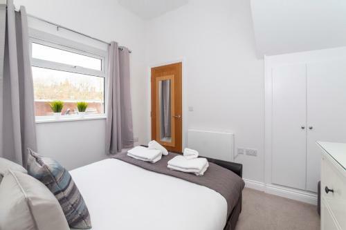Saxon House Apartments