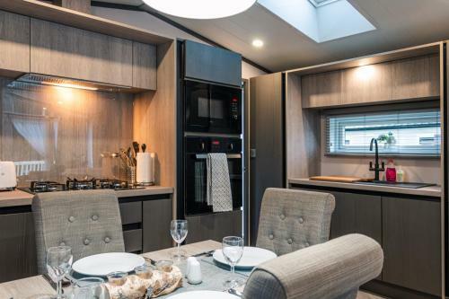 Lodge Jjs
