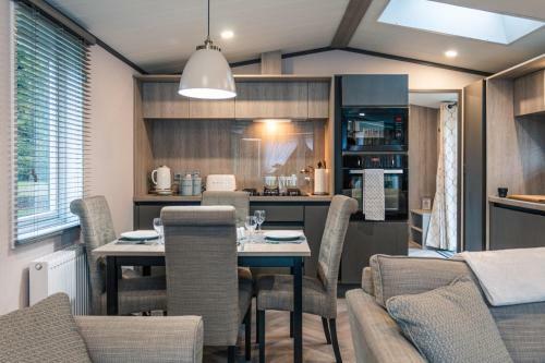 Lodge Jjs