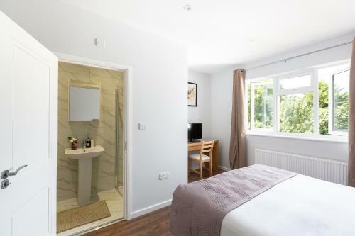 Hostal Austin David Apartments Harrow