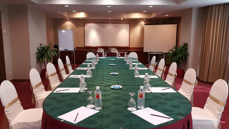 Mandarin Court Hotel