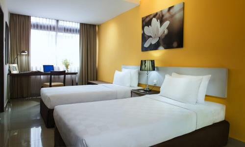 Aparthotel Fahrenheit Suites
