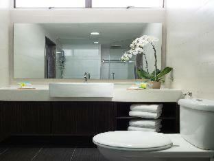 Aparthotel Fahrenheit Suites